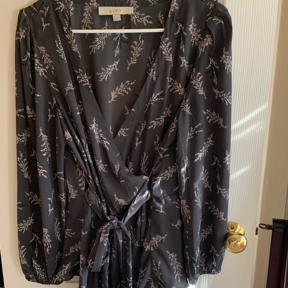 Loft wrap top